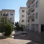 Apartment A Stone's Throw From Everything