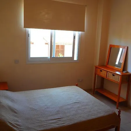 公寓 A Stone's Throw From Everything Paphos