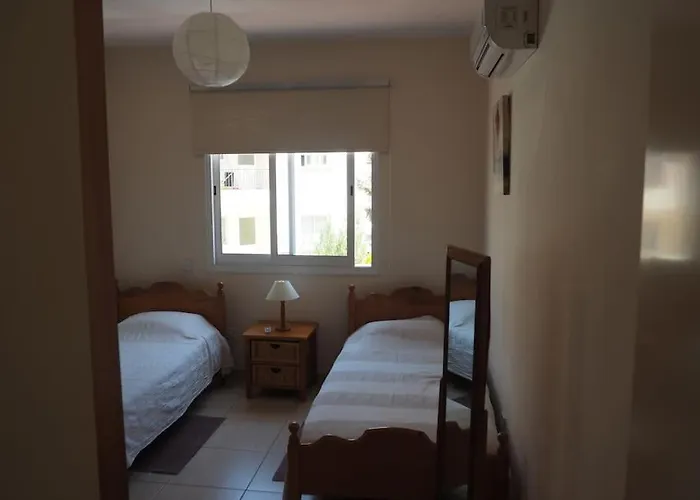 A Stone's Throw From Everything Apartmán Paphos