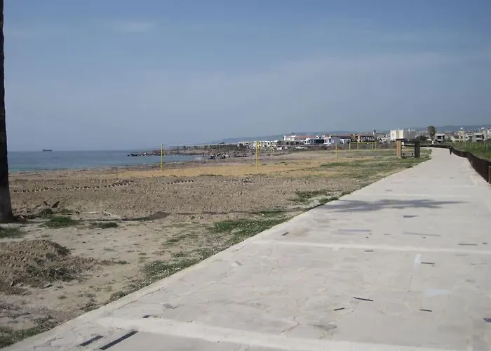 A Stone's Throw From Everything Apartmán Paphos