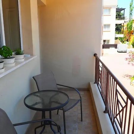 A Stone's Throw From Everything Apartment Paphos
