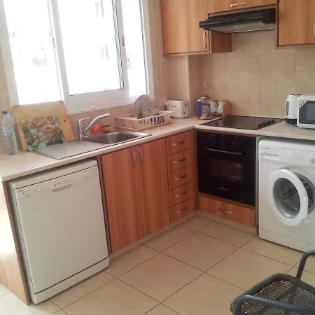 アパート A Stone's Throw From Everything *