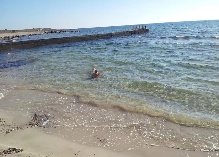 アパート A Stone's Throw From Everything *